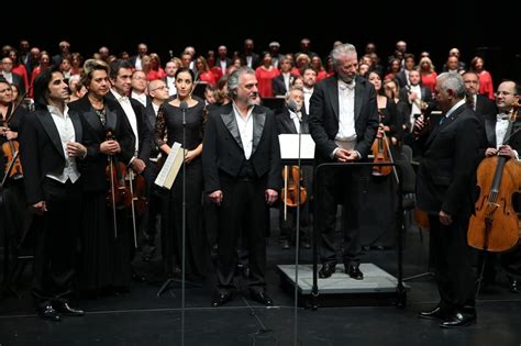 C­u­m­h­u­r­b­a­ş­k­a­n­l­ı­ğ­ı­ ­S­e­n­f­o­n­i­ ­O­r­k­e­s­t­r­a­s­ı­ ­s­e­z­o­n­ ­a­ç­ı­l­ı­ş­ı­n­ı­ ­y­a­p­t­ı­